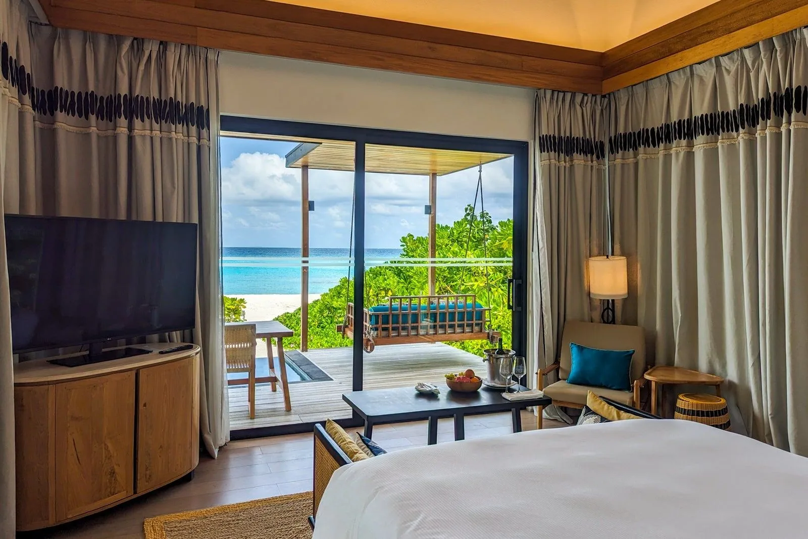 Hilton Maldives Amingiri Resort & Spa